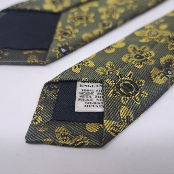 NWT Burberry Men's Neck Tie Green Floral 100% Silk England 58" - Picture 12 of 13